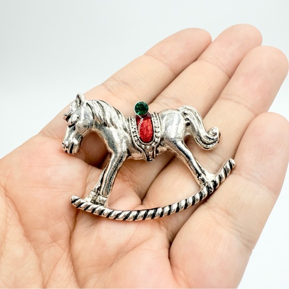 Vintage Cute Rocking Horse Christmas Holiday Silver Tone Metal Brooch - Picture 3 of 7